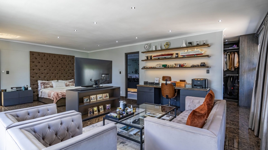 7 Bedroom Property for Sale in Constantia Western Cape